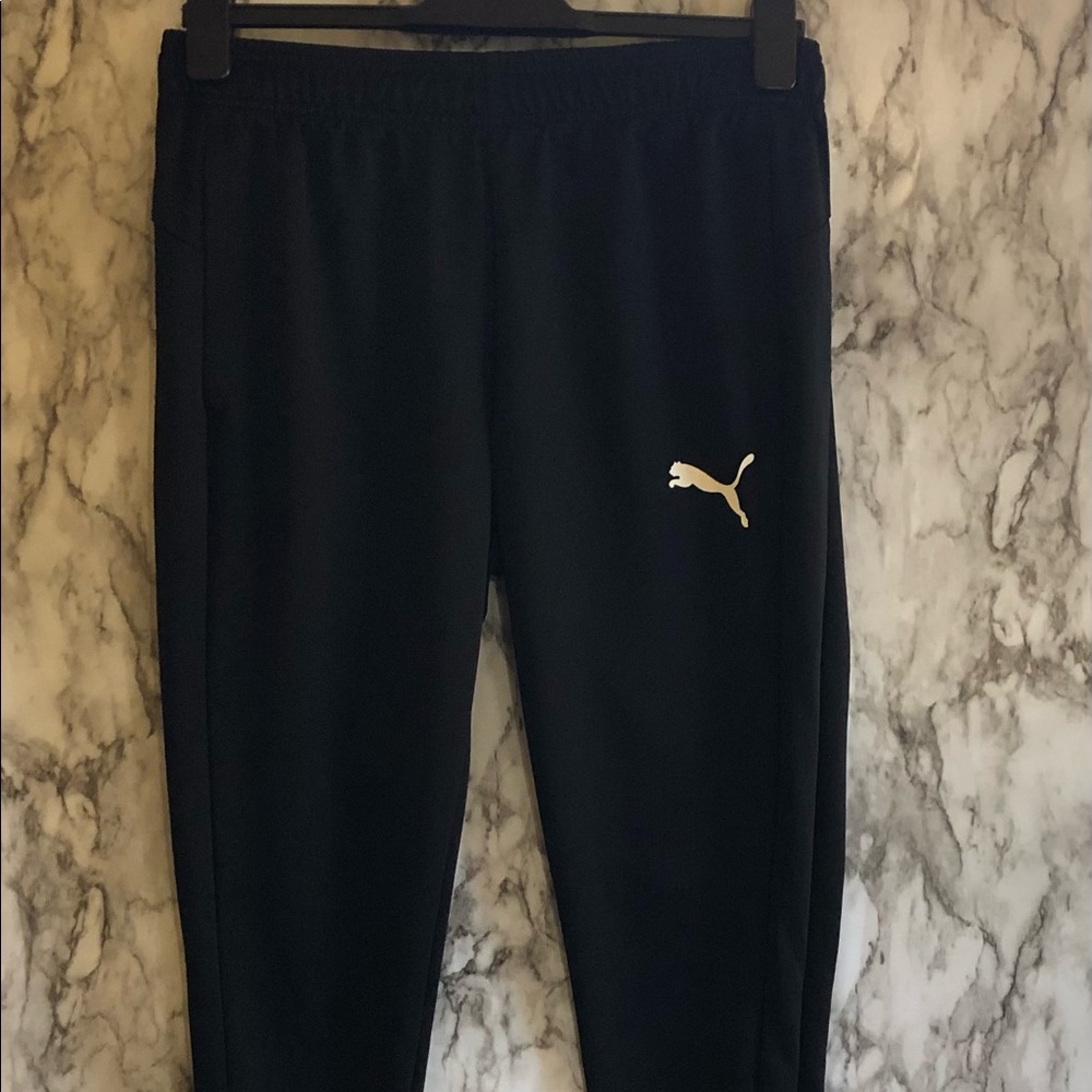 Men’s size medium Puma Jogger